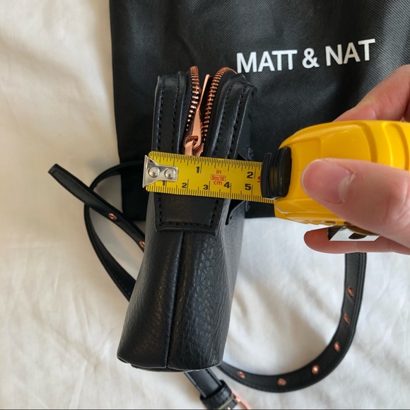 MATT & NAT VEGAN BLACK LEATHER ROSE GOLD PARIS BELT BAG - Picture 9 of 12